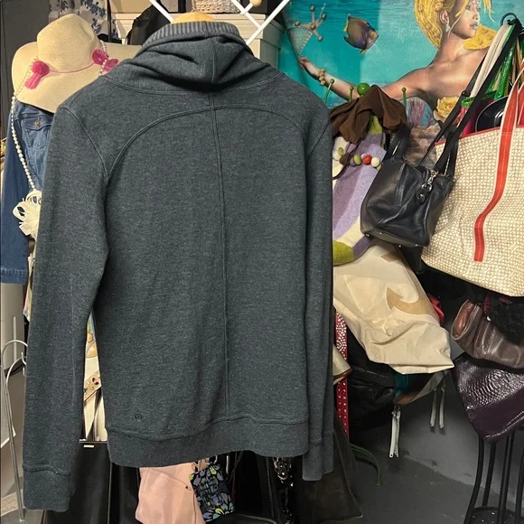 Lululemon sweatshirt - Picture 6 of 7